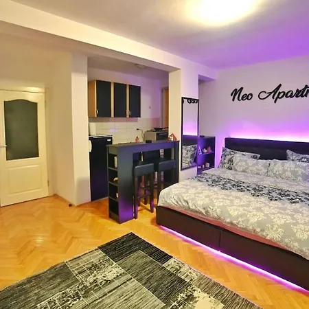 Neo *