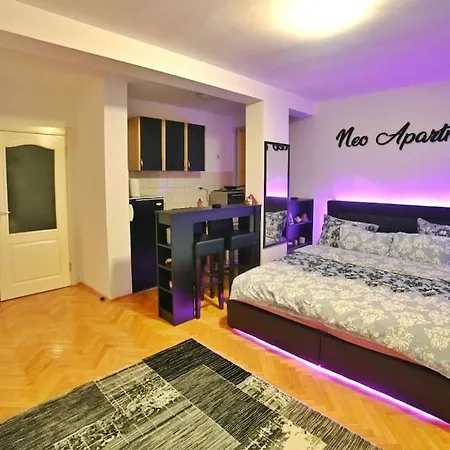 Neo *